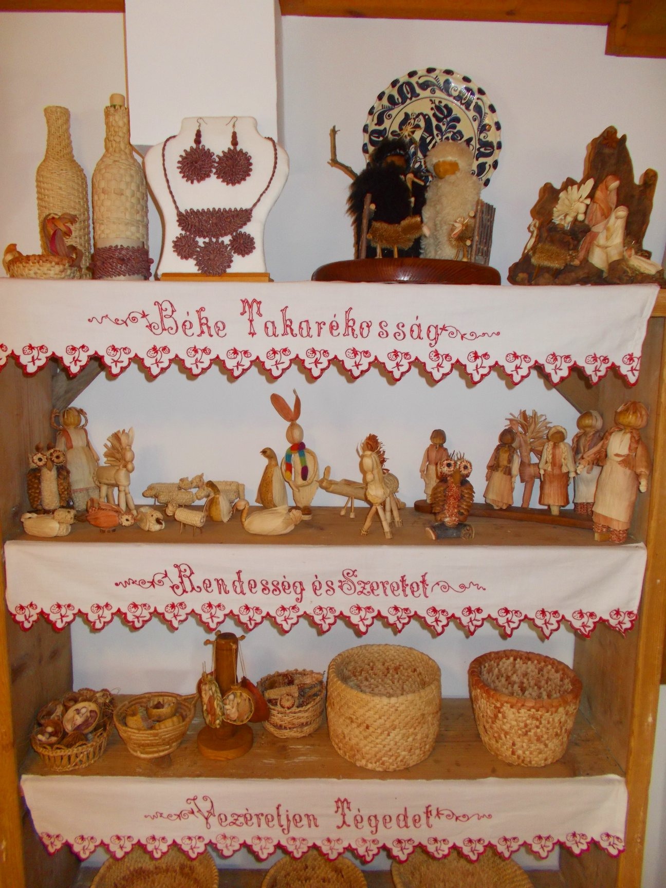 Izorzok Muhely Polc
